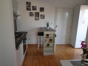 23988292-Ferienwohnung-2-Povljana-300x225-1