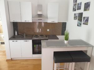 23988303-Ferienwohnung-2-Povljana-300x225-2