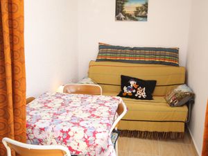 23929315-Ferienwohnung-4-Povljana-300x225-1