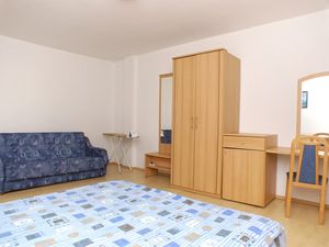 23925826-Ferienwohnung-4-Povljana-300x225-4