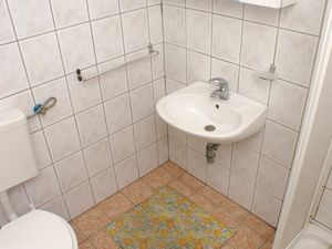 23925826-Ferienwohnung-4-Povljana-300x225-5