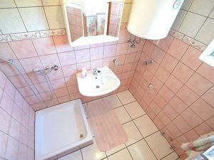 23931410-Ferienwohnung-4-Povljana-300x225-5