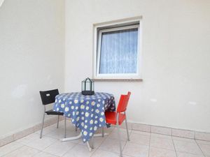 23931411-Ferienwohnung-4-Povljana-300x225-5