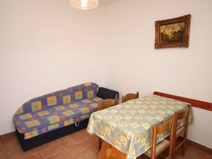 23929295-Ferienwohnung-5-Povljana-300x225-2