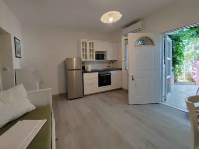 Ferienwohnung für 4 Personen (34 m²) in Povljana 1/10