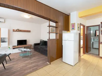 Ferienwohnung für 4 Personen (50 m²) in Povljana 9/10