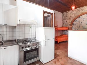 24001345-Ferienwohnung-4-Praia A Mare-300x225-2