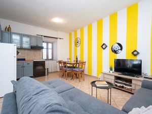 18322683-Ferienwohnung-6-Preko-300x225-5