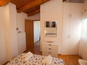 23580361-Ferienwohnung-3-Preko-300x225-5