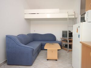 23930176-Ferienwohnung-4-Preko-300x225-1