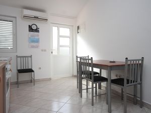 23930176-Ferienwohnung-4-Preko-300x225-3