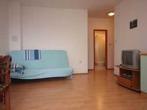 23930230-Ferienwohnung-2-Preko-300x225-1