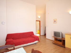 23930231-Ferienwohnung-2-Preko-300x225-1