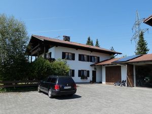 23365573-Ferienwohnung-4-Prem-300x225-0