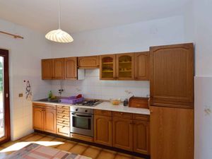 23775873-Ferienwohnung-6-Premantura-300x225-4