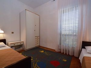 23775873-Ferienwohnung-6-Premantura-300x225-5