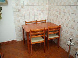 18689409-Ferienwohnung-5-Premantura-300x225-1