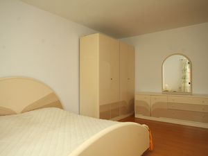 23929803-Ferienwohnung-5-Premantura-300x225-4