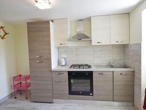 23944251-Ferienwohnung-4-Premantura-300x225-1