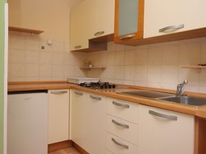 23926650-Ferienwohnung-5-Premantura-300x225-5