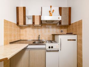 23926642-Ferienwohnung-2-Premantura-300x225-1