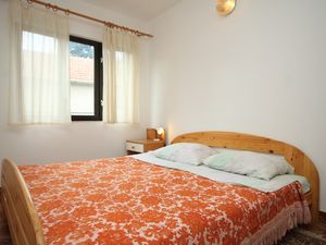 23929802-Ferienwohnung-5-Premantura-300x225-4