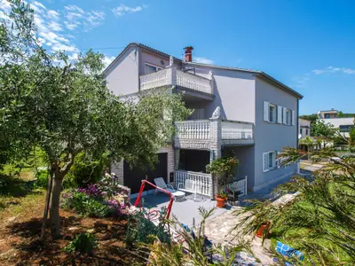 Ferienwohnung für 5 Personen (100 m²) in Premantura 1/10