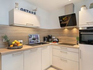 23160163-Ferienwohnung-4-Prerow-300x225-0