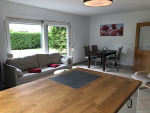 23202775-Ferienwohnung-4-Prerow-300x225-2