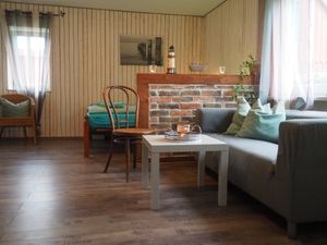 19432521-Ferienwohnung-2-Prerow-300x225-1