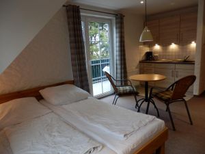 22428349-Ferienwohnung-2-Prerow-300x225-1