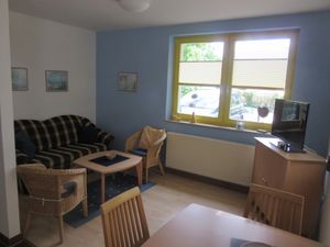 23831147-Ferienwohnung-2-Prerow-300x225-5