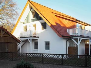 19169373-Ferienwohnung-4-Prerow-300x225-1