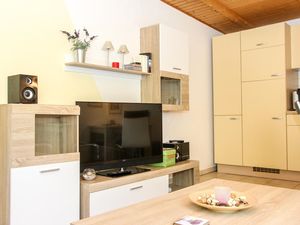 23882057-Ferienwohnung-2-Prerow-300x225-4