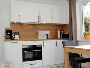 23882098-Ferienwohnung-2-Prerow-300x225-3