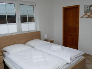 23882195-Ferienwohnung-2-Prerow-300x225-0