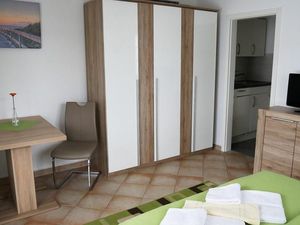 23882192-Ferienwohnung-2-Prerow-300x225-1