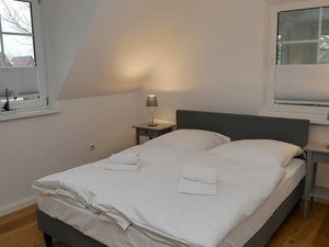 23882194-Ferienwohnung-2-Prerow-300x225-4