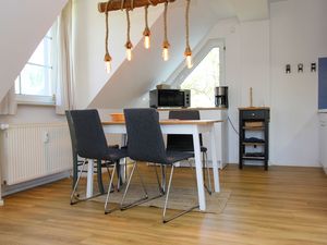 23882648-Ferienwohnung-6-Prerow-300x225-5