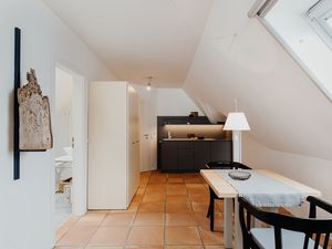 23920688-Ferienwohnung-3-Prerow-300x225-4