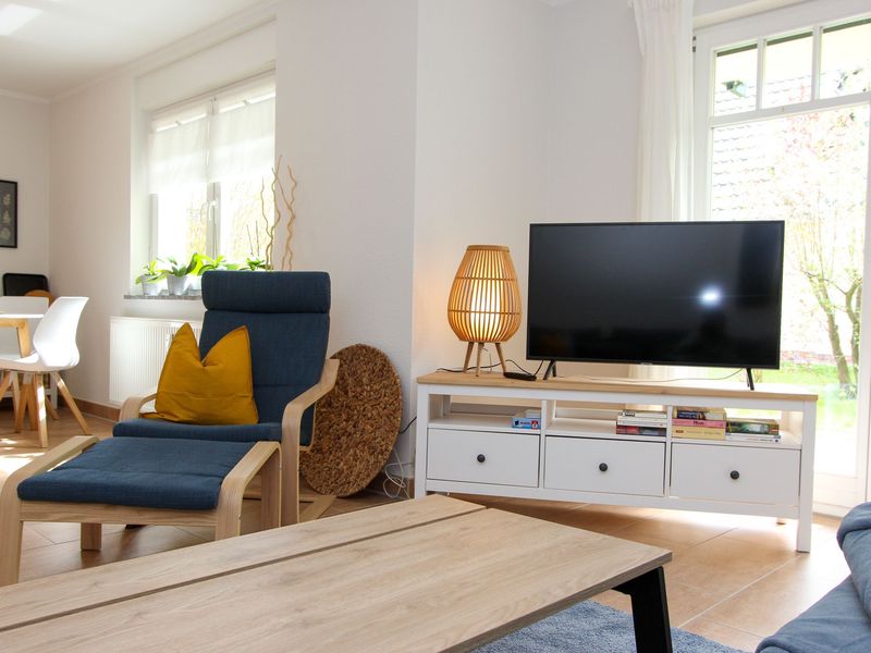 23886748-Ferienwohnung-4-Prerow-800x600-0