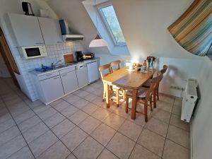 23924809-Ferienwohnung-2-Prerow-300x225-4