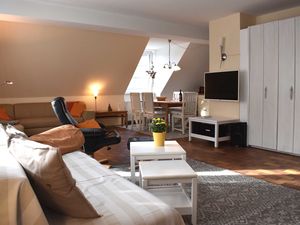 21693301-Ferienwohnung-6-Prerow-300x225-0