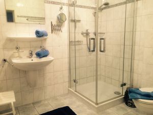 19463791-Ferienwohnung-4-Prerow-300x225-5