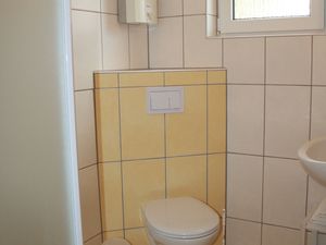 22336015-Ferienwohnung-2-Prerow-300x225-2