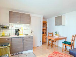 23972949-Ferienwohnung-3-Prerow-300x225-5