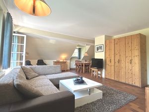 24016894-Ferienwohnung-6-Prerow-300x225-1