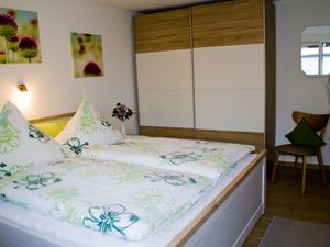 22336035-Ferienwohnung-4-Prerow-300x225-2