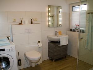 22336035-Ferienwohnung-4-Prerow-300x225-5