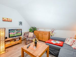 23971641-Ferienwohnung-4-Prerow-300x225-1